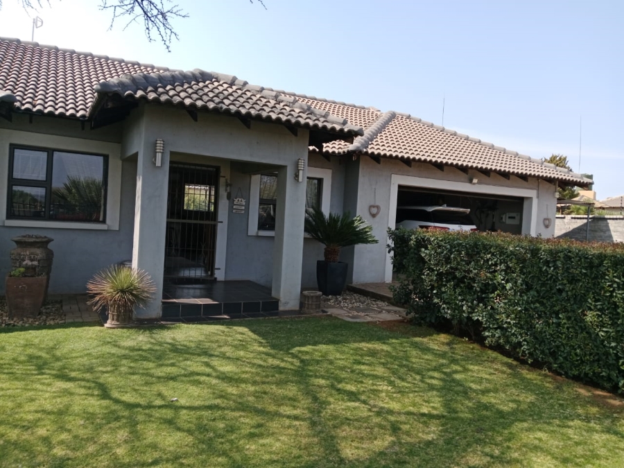 3 Bedroom Property for Sale in Kuruman Northern Cape